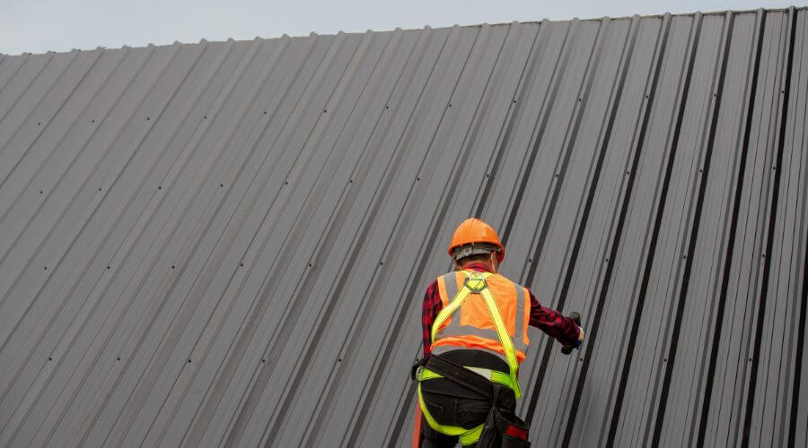 Professional metal roof installation services in Bloomfield, IA